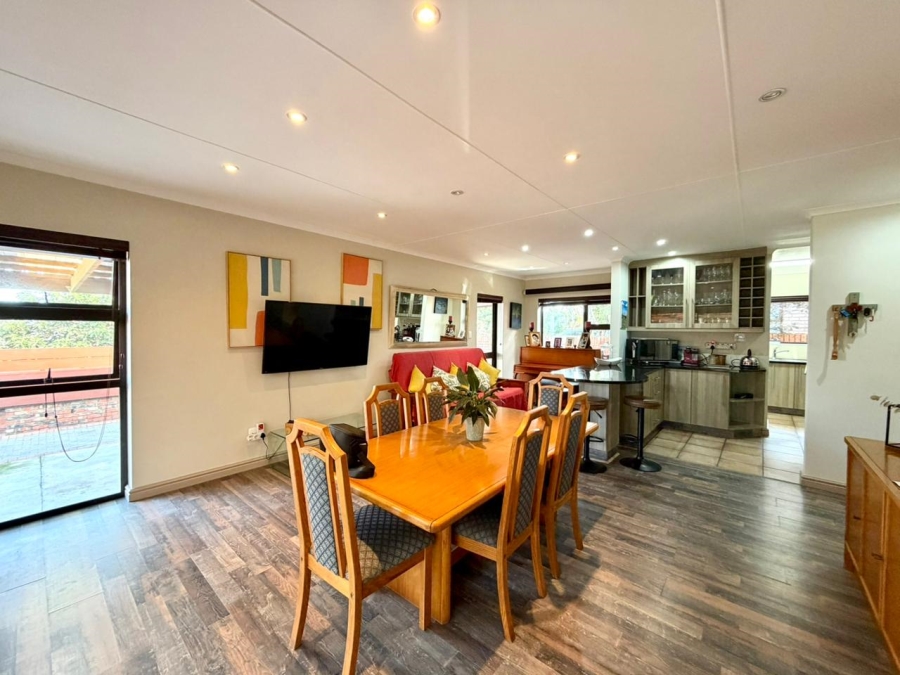 4 Bedroom Property for Sale in Herolds Bay Western Cape